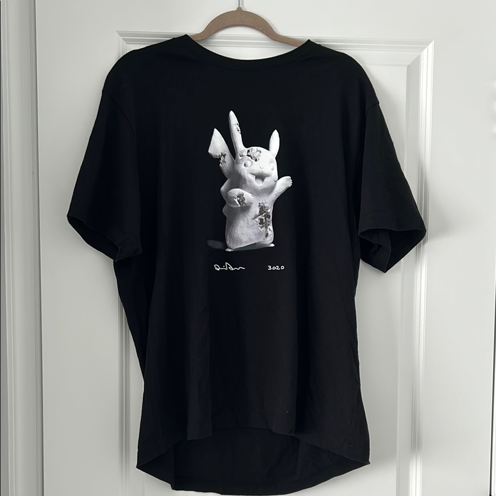 Uniqlo Black Short Sleeve Tee with Pokémon graphic